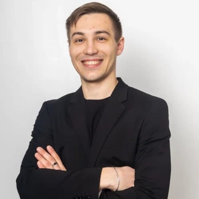 Алексей Захаров