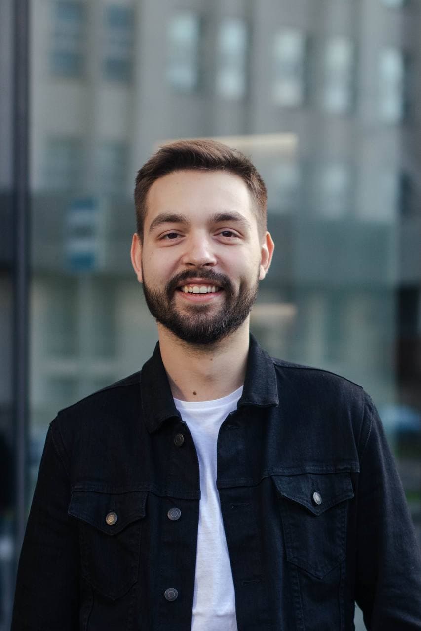 Владислав Хачатуров