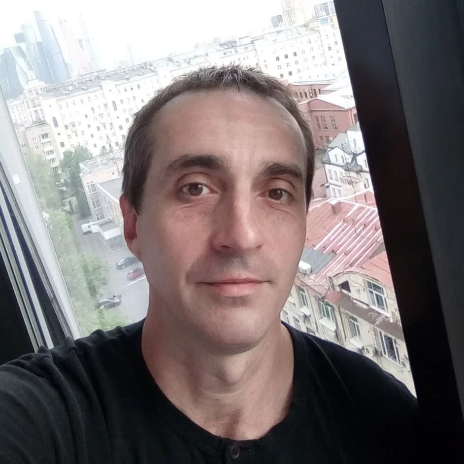 Евгений Петров
